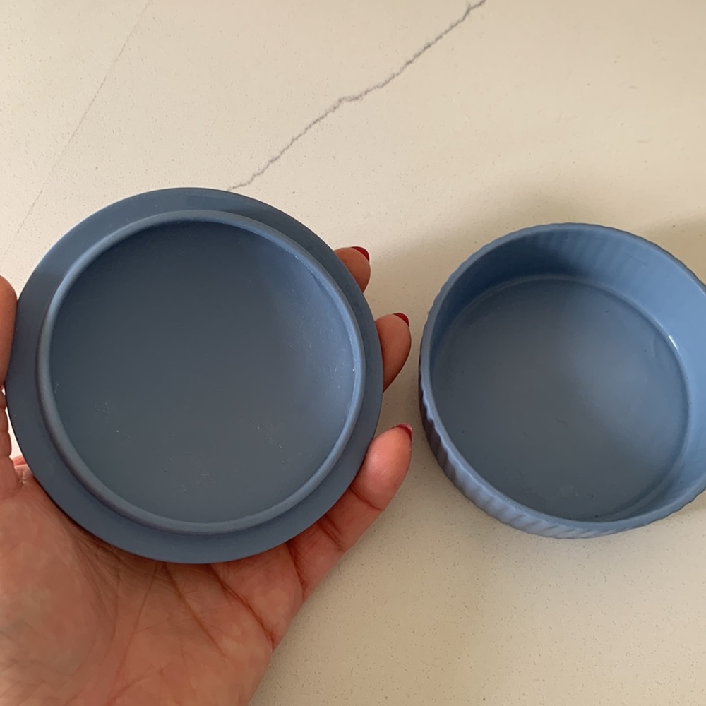 Wedgwood jasperware trinket dish with lid - Picture 5 of 5